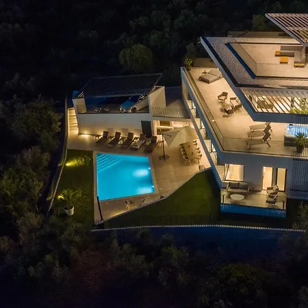Isola Villa