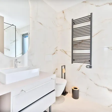 Isola فيلة مورتير